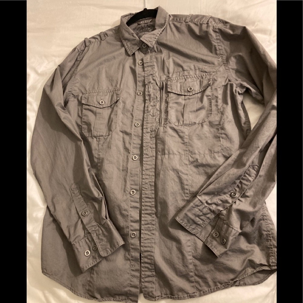 Express button down shirt gray with zipper pockets